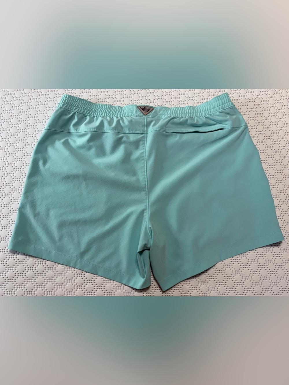 Columbia PFG 5” women’s fishing hiking shorts blue green, Size Large